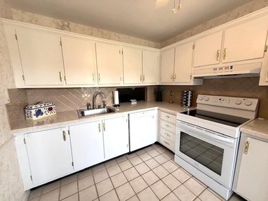 ***HUGE PRICE ADJUSTMENT***Great private location w/canal of the - photo 3