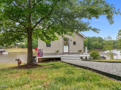 HUGE PRICE IMPROVEMENT!! Exquisite waterfront retreat on the - photo 3