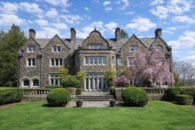 The Kingsbury-Curtis House | Tuxedo Park, NY. An extraordinary - photo 4