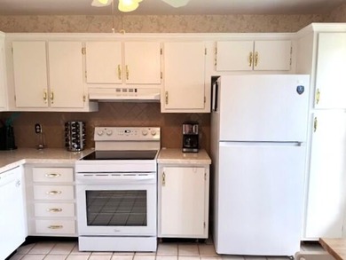 ***HUGE PRICE ADJUSTMENT***Great private location w/canal of the - photo 4