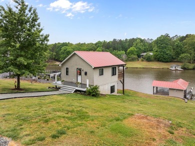 HUGE PRICE IMPROVEMENT!! Exquisite waterfront retreat on the - photo 4