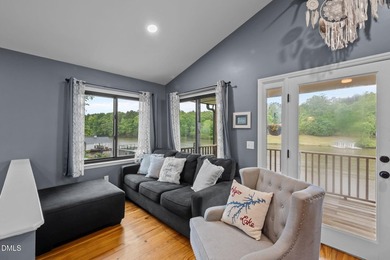 HUGE PRICE IMPROVEMENT!! Exquisite waterfront retreat on the - photo 6