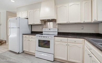 Recently renovated 3BR/2BA home in the Mink Point neighborhood! - photo 13