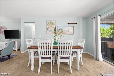 Welcome to this beautifully renovated 3-bedroom, 2-bathroom pool - photo 13