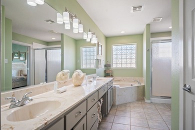 Crandall's Cottage is a treasured home located on the beach with - photo 17