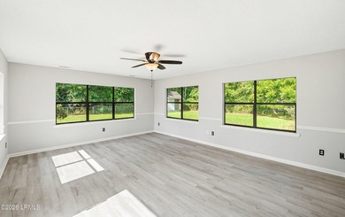 Recently renovated 3BR/2BA home in the Mink Point neighborhood! - photo 18