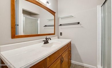 Recently renovated 3BR/2BA home in the Mink Point neighborhood! - photo 22