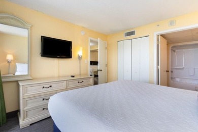 Wake up to breathtaking ocean views from this stunning 2-bedroom - photo 24