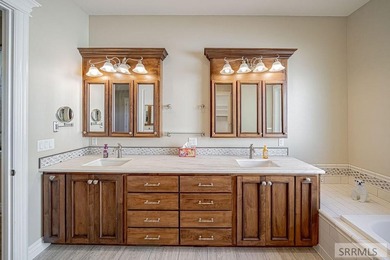 Main-level living at its finest - and yes, your backyard is the - photo 27