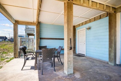 Crandall's Cottage is a treasured home located on the beach with - photo 32