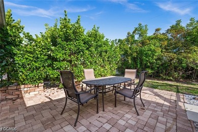 Welcome to this beautifully renovated 3-bedroom, 2-bathroom pool - photo 34