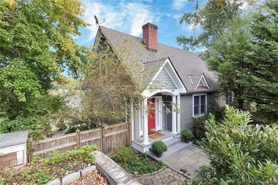 Lake Truesdale Home For Sale in South Salem New York