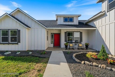 Escape to this meticulously maintained, like-new home offering - photo 4