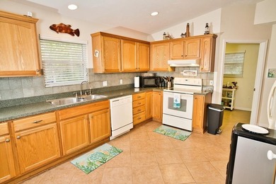 Make plans to see this awesome and impeccably well maintained 3 - photo 15