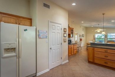 Make plans to see this awesome and impeccably well maintained 3 - photo 18