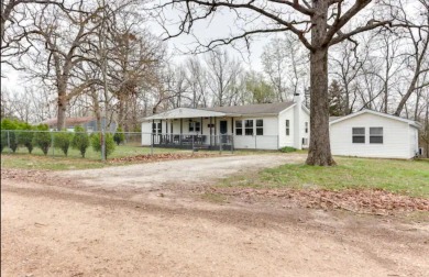 Lake Home For Sale in Pittsburg, Missouri