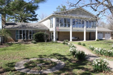 Cedar Creek Lake Home For Sale in Malakoff Texas