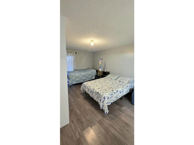 Welcome home to this beautifully upgraded 3 bedroom, 2 - photo 12