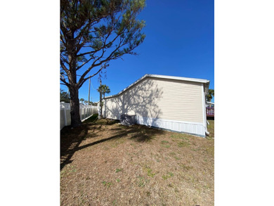 This home offers 2 bedrooms & 2 bathrooms on a quiet road with - photo 25