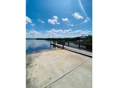 This home offers 2 bedrooms & 2 bathrooms on a quiet road with - photo 32
