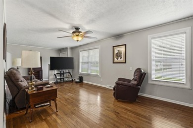 There's something special about an established neighborhood - - photo 4