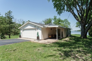 This is the one!! Beautifully updated ranch home on a quiet road - photo 3