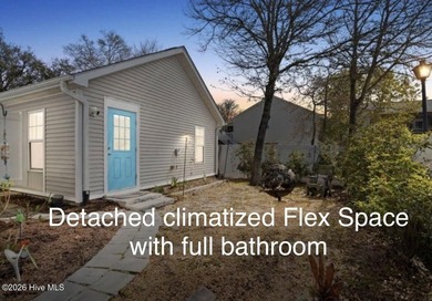 A RARE FIND ON OAK ISLAND HAS ARRIVED! Welcome to 140 NE 16th - photo 2