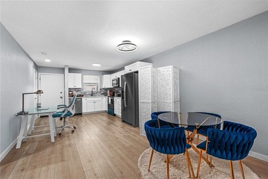 Experience effortless riverfront living at Riverside Condos in - photo 12