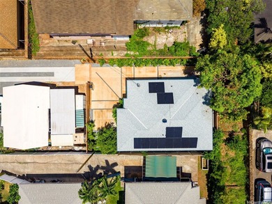 Location, location, location! Nestled in desirable Kaimuki, this - photo 24