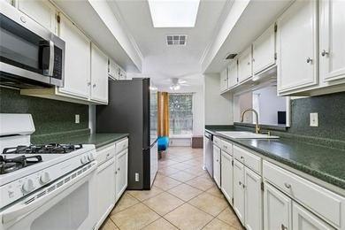 Gorgeous move-in ready home awaits new owner! Well maintained - photo 5