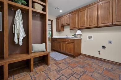 Dream big in EAST EDMOND with this stunning, one-of-a-kind home - photo 34