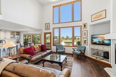 Paradise Found! Welcome to this beautifully maintained two-story - photo 4