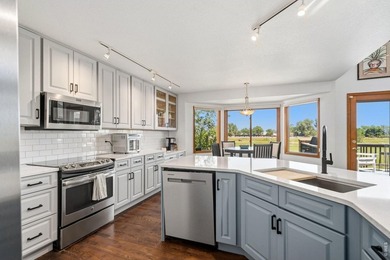 Paradise Found! Welcome to this beautifully maintained two-story - photo 6