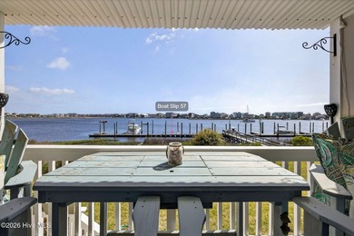 Waterfront with Boatslip. Experience the best of coastal living - photo 6