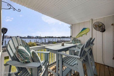Waterfront with Boatslip. Experience the best of coastal living - photo 7