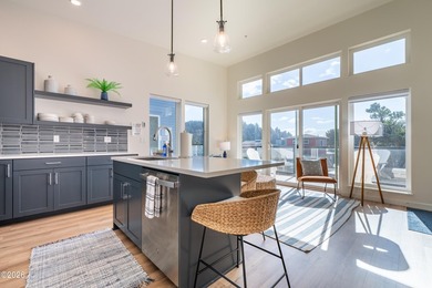 Experience the lifestyle of this trendy, vibrant beach community - photo 12