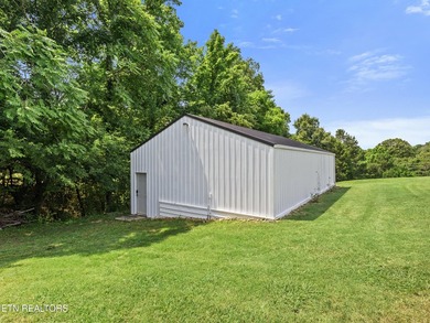 Welcome to your perfect country retreat! Perched atop a hill - photo 15