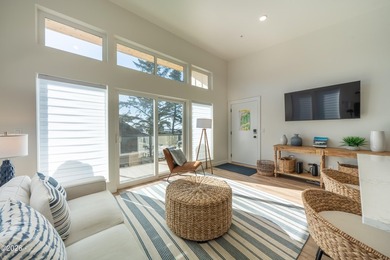 Experience the lifestyle of this trendy, vibrant beach community - photo 15