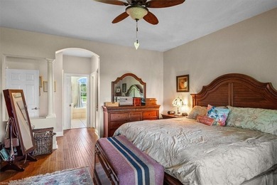 BEAUTIFUL GOLF COURSE HOME in The Country Club of Sebring. This - photo 23