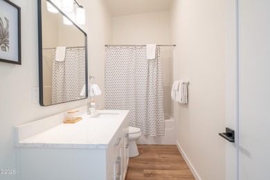 Experience the lifestyle of this trendy, vibrant beach community - photo 25