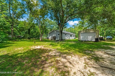 Charming 2-bedroom, 1-bath cottage in the highly sought-after - photo 26