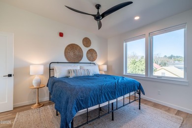 Experience the lifestyle of this trendy, vibrant beach community - photo 30