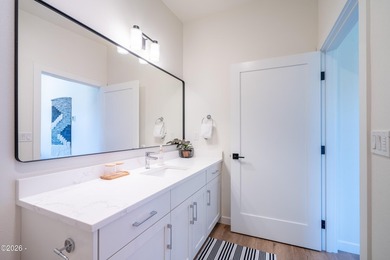 Experience the lifestyle of this trendy, vibrant beach community - photo 33