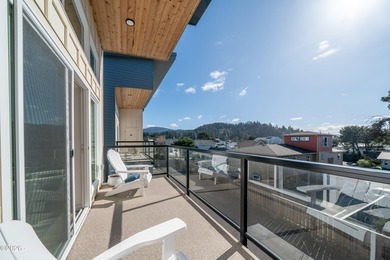 Experience the lifestyle of this trendy, vibrant beach community - photo 35