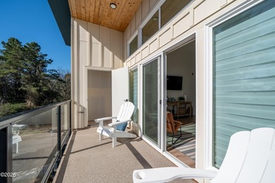 Experience the lifestyle of this trendy, vibrant beach community - photo 36