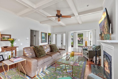 Timeless craftsmanship meets modern luxury at this exceptional - photo 7