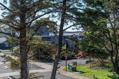 Experience the lifestyle of this trendy, vibrant beach community - photo 38