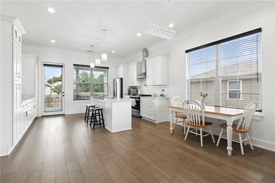 Welcome home to this stunning 2021-built Gentilly residence - photo 5