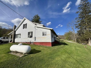 Here you go! 3 BR, 1 BA older home has a newer forced-air - photo 3