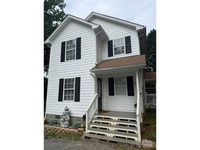 Lake Wylie Home For Sale in Mcadenville North Carolina